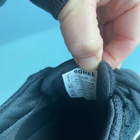 Sorel black casual tennis shoes - Picture 5 of 9